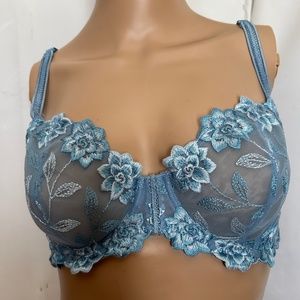 COPY - NWOT GLAMOUR "Laumiere" Light Blue Bras Size 36B